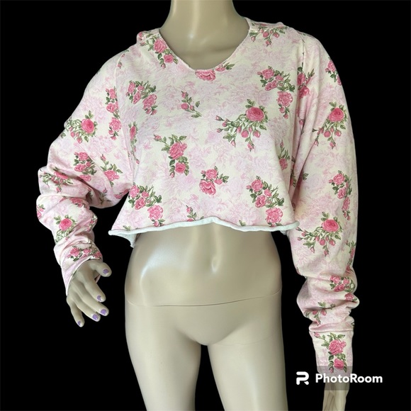 💕LoveShackFancy Cropped Hoodie 💕 - Picture 2 of 16